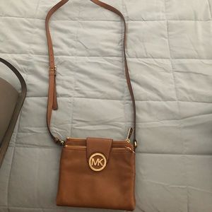 Michael kors crossbody bag